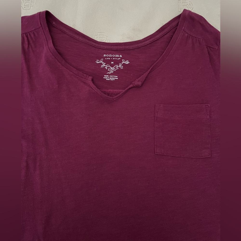Women's maroon short sleeve top